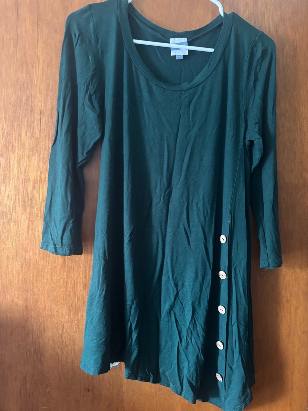 Women’s Dark Green Button-Accent Scoop Neck Tunic 0X